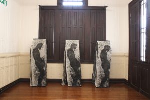 «Proyecto urbanístico de ingeniería blanda» expuesta en la Casa Jiménez Sancho. Una obra de Sila Chanto, artista costarricense. (Foto: Adriana Artavia)